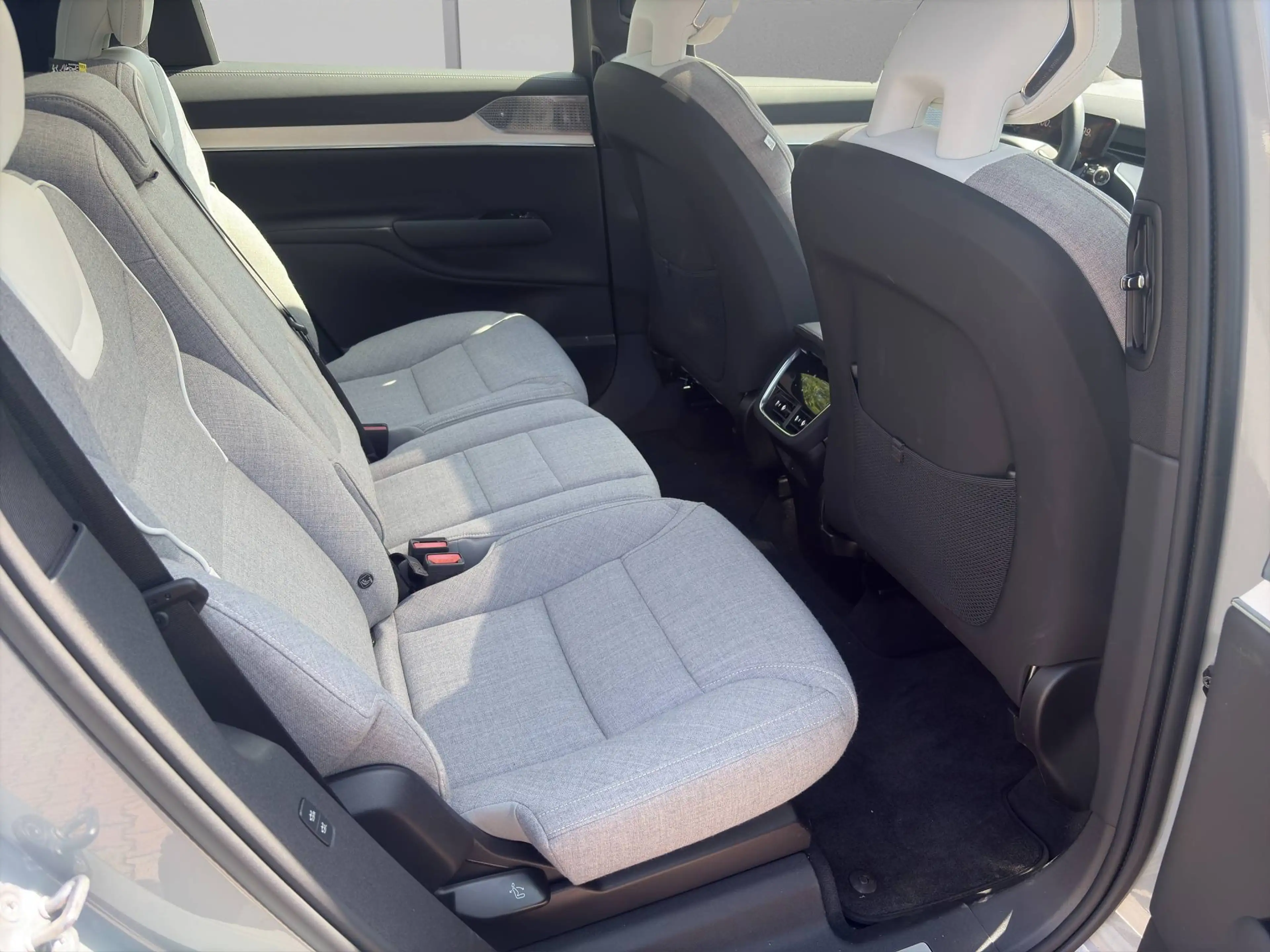 Volvo EX90 Ultra Twin Motor AWD 7-Sitzer — photo 11