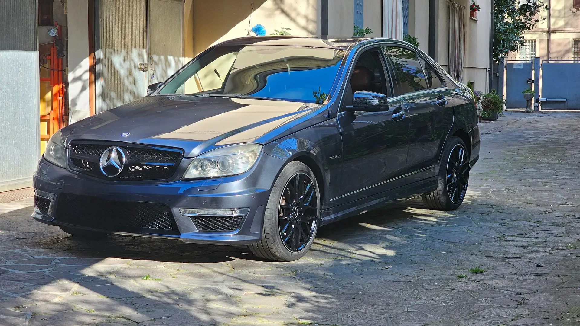 Mercedes-Benz C 320 4MATIC allestimento AMG Grijs - 1