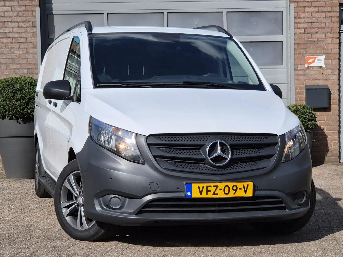 Mercedes-Benz Vito 116 CDI Lang Trekhaak, Airco, LM Velgen Wit - 1