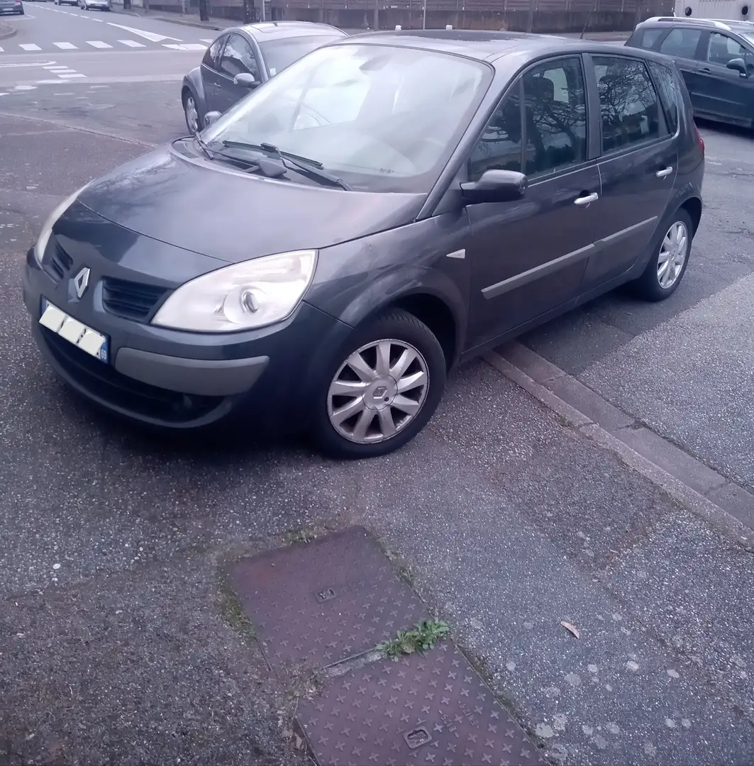 Renault Scenic 1.5 dCi 105 FAP Dynamique - 1