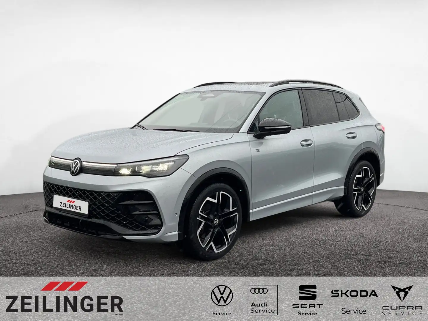 Volkswagen Tiguan R-Line TDI DSG|PANO|AHK|BLACK STYLE|NAVI Silber - 1