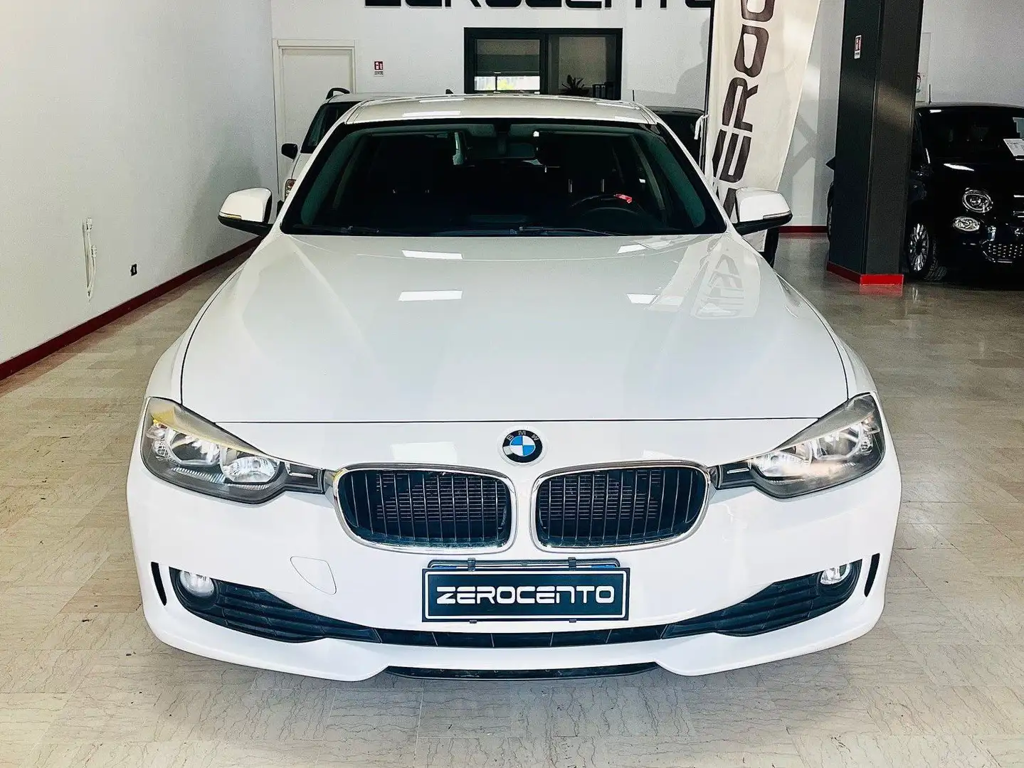 BMW 316 316d Touring Blanc - 2