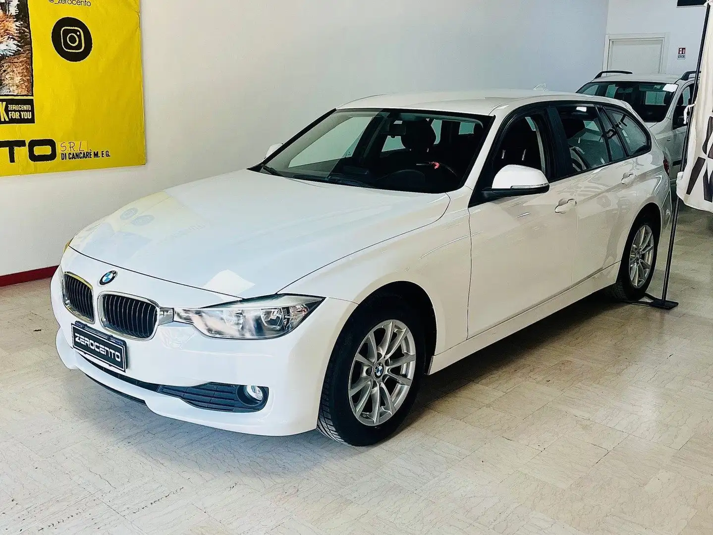 BMW 316 316d Touring Blanc - 1