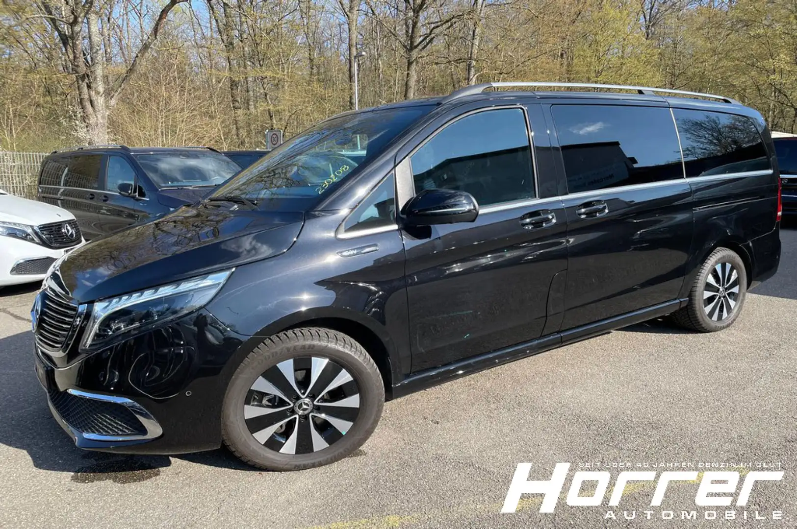 Mercedes-Benz 300 Lang AVANTGARDE Pano Distr 360 el.Türen Schwarz - 1