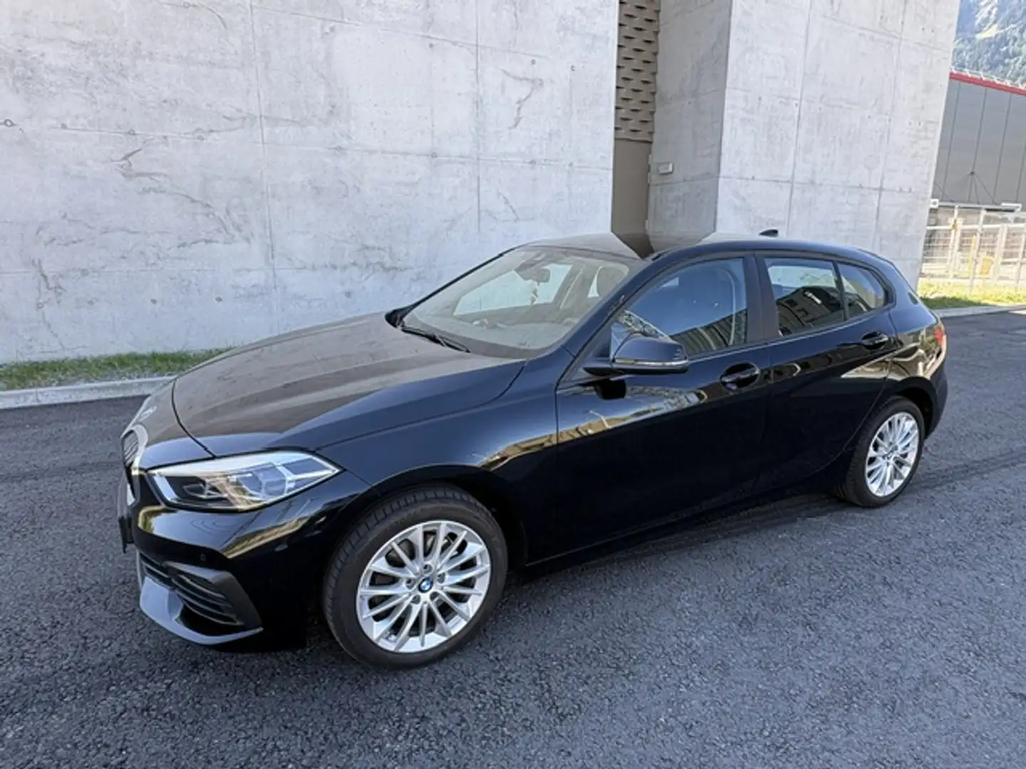 BMW 116 116i Aut. Schwarz - 1