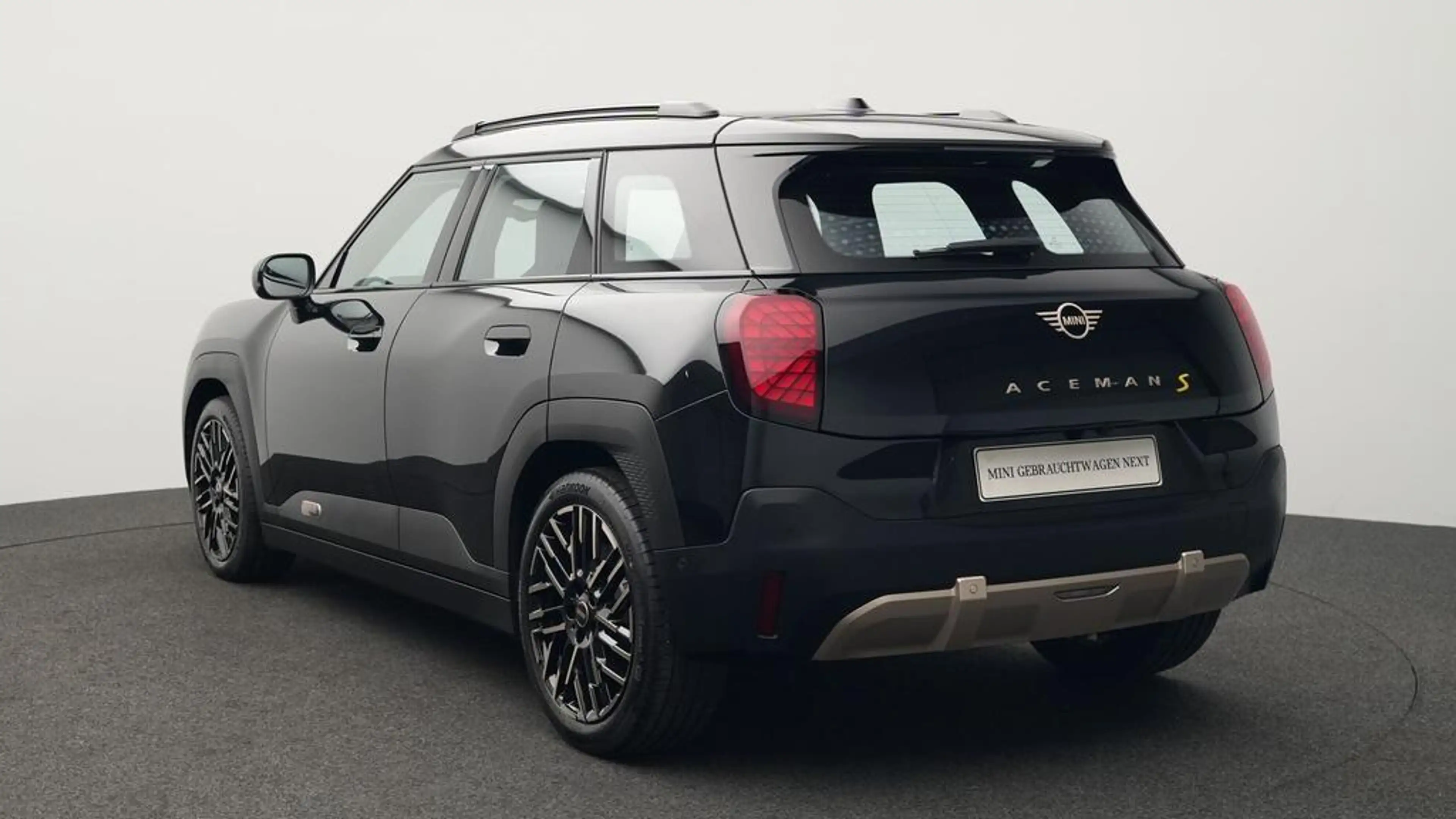 MINI Aceman Favoured Trim — photo 4