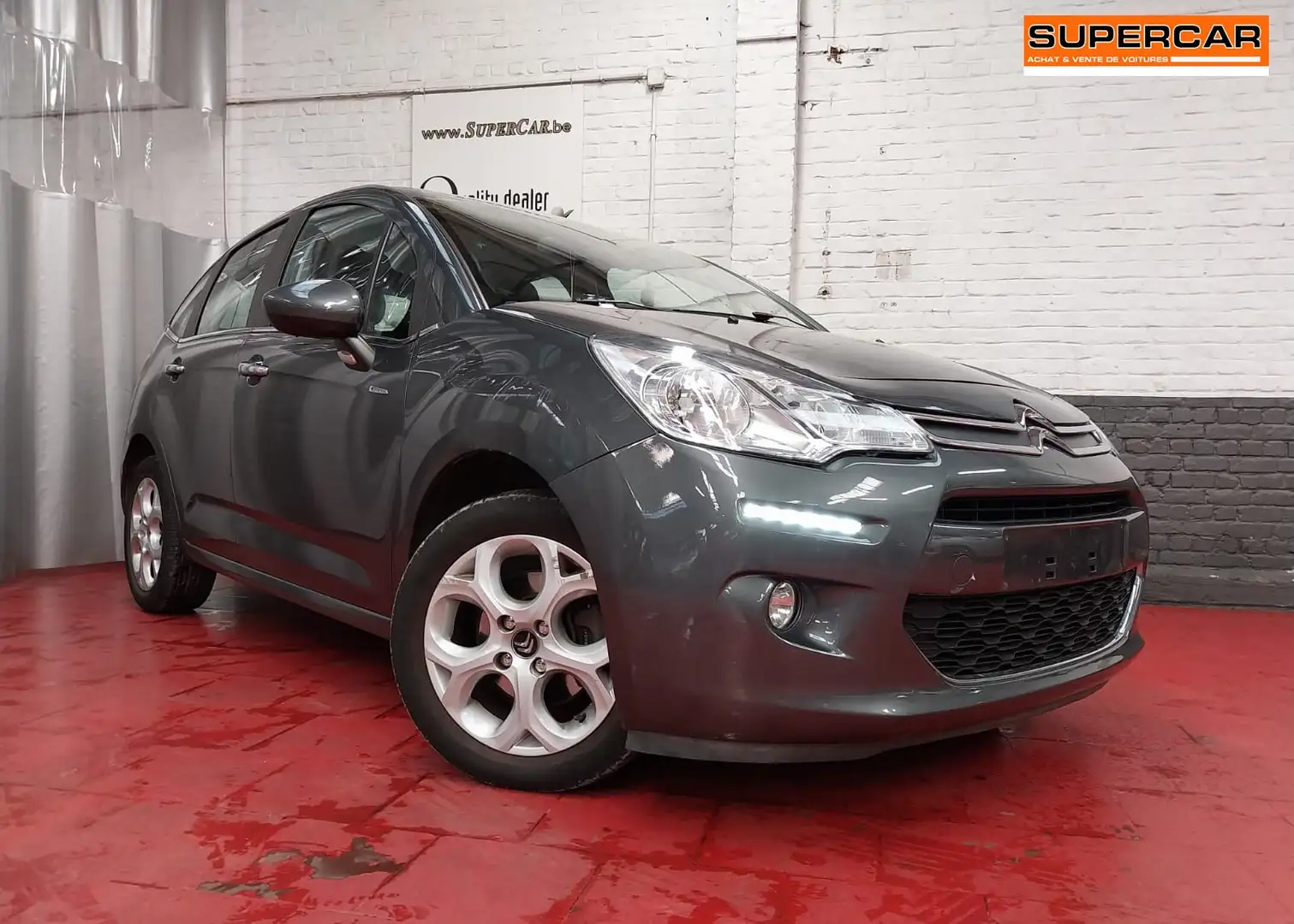 Citroen C3 1.2 PureTech * A/C * Capteurs AR * 185 x 42 * Grijs - 1