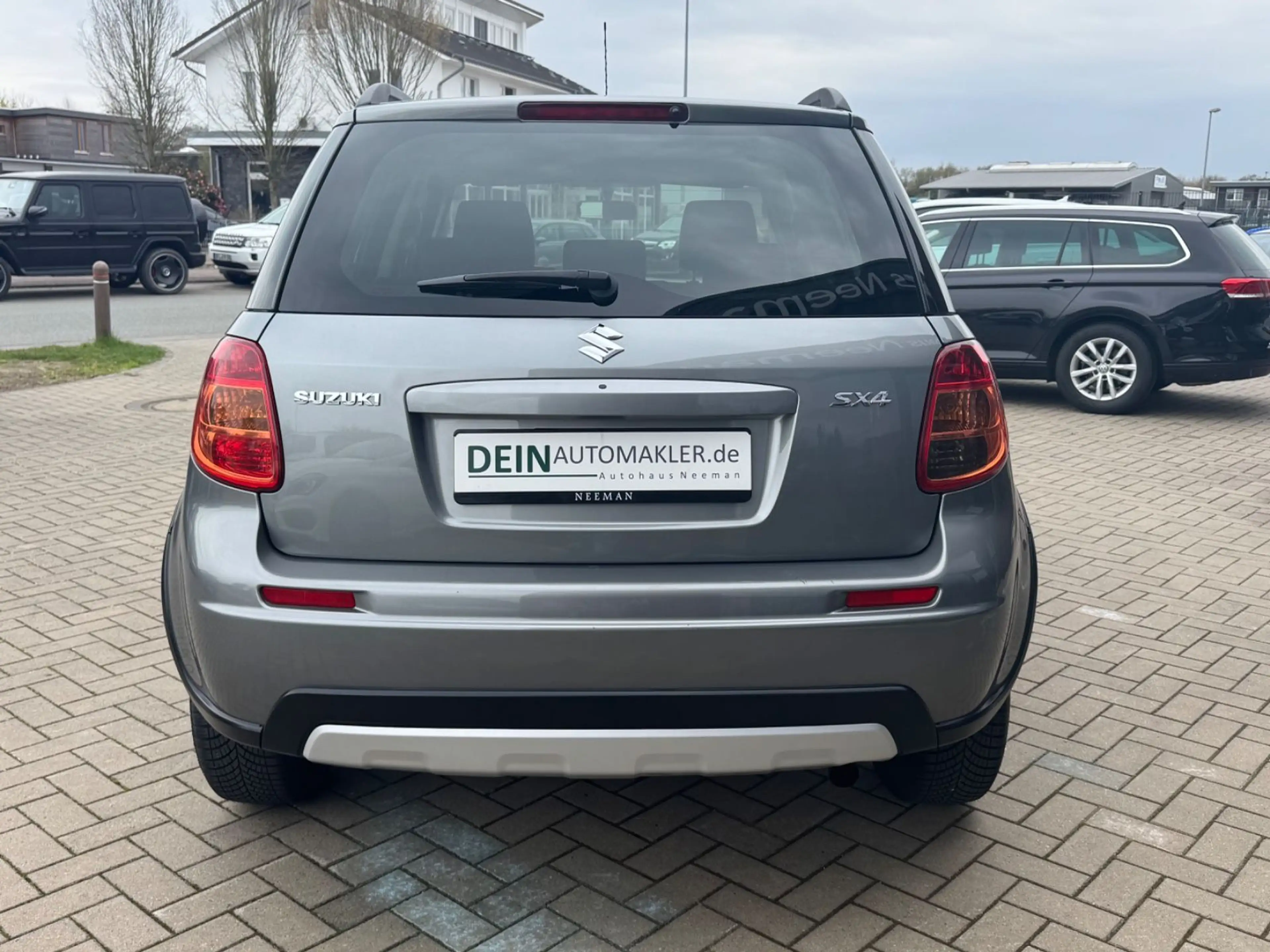 Suzuki SX4 Style *Navi*Klima*2te Hand*Top Zustand* — photo 4