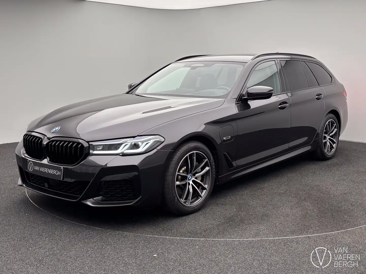 BMW 530 e Touring/ HUD/ LASER/ ADAPTIVE CC/ KEYLESS Gris - 1