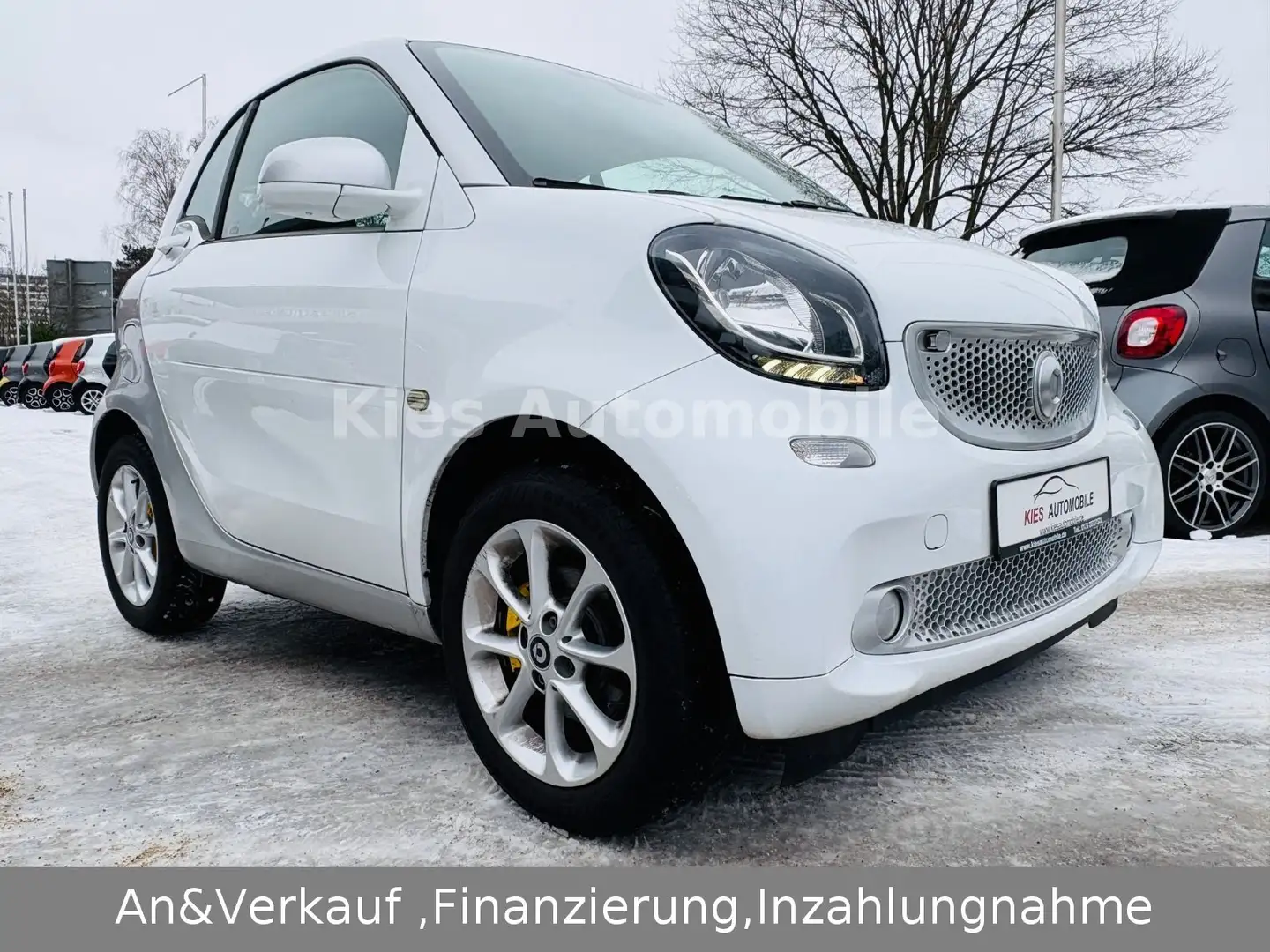 smart forTwo Prime 90PS AUTOM/LEDER/NAVI/LED/TÜV Blanc - 2