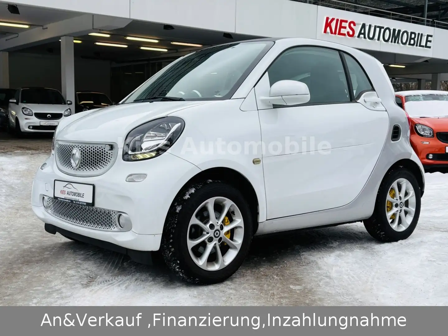 smart forTwo Prime 90PS AUTOM/LEDER/NAVI/LED/TÜV Blanc - 1