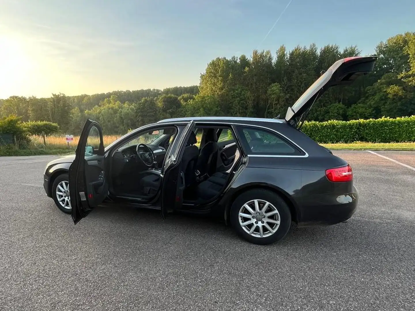 Audi A4 A4 Avant 2.0 TDI 150 Advanced Multitronic A Noir - 1