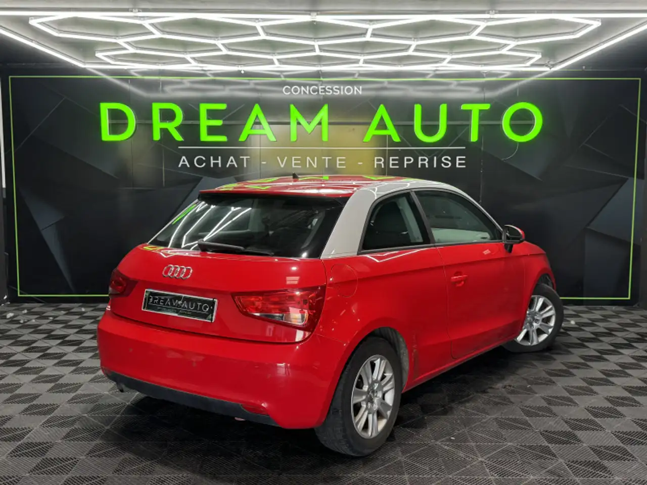 Audi A1 1.6 TDI 105CH FAP AMBITION