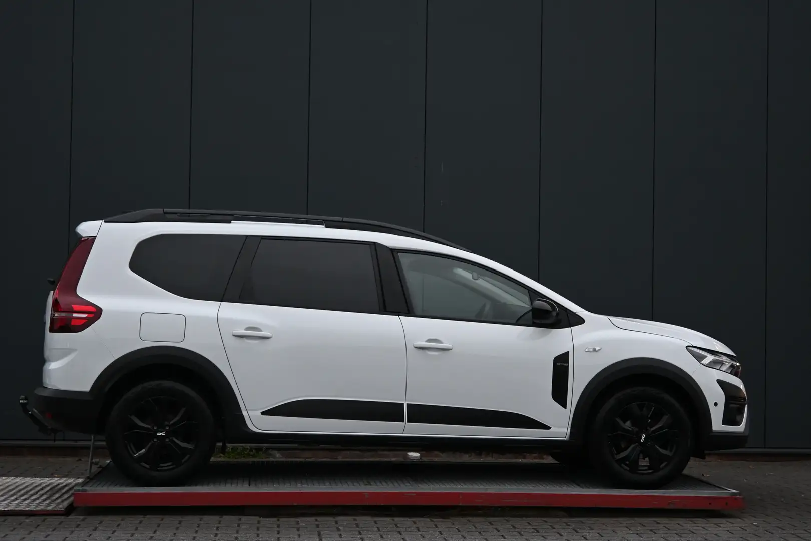 Dacia Jogger 1.0 TCe 100 ECO-G Extreme 5p. trekhaak Wit - 2