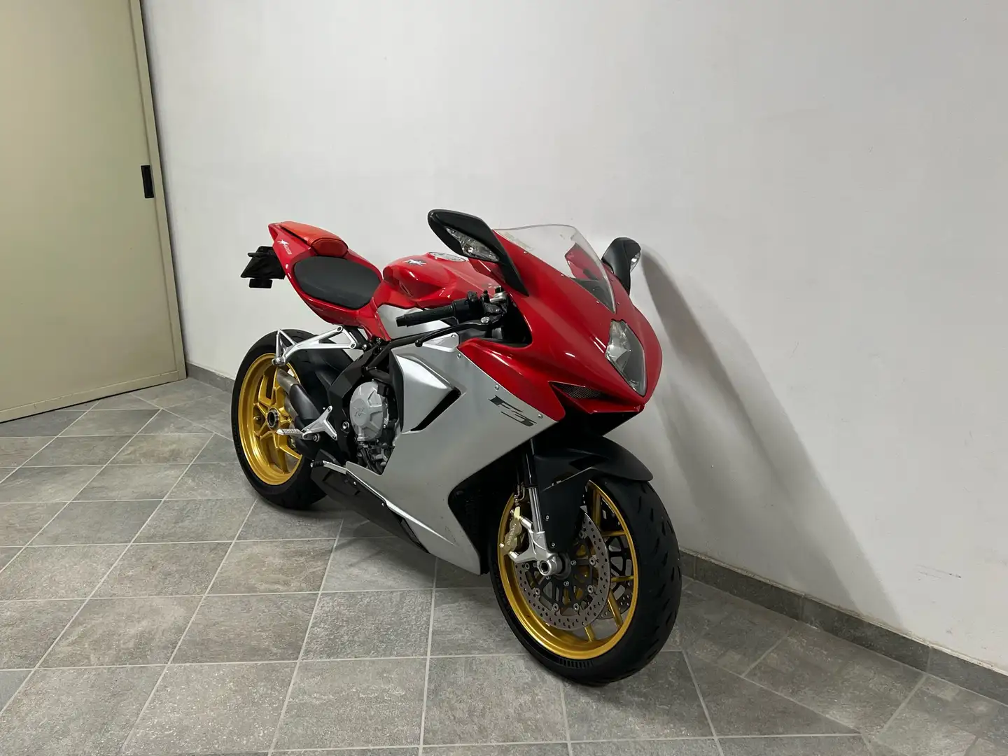 MV Agusta F3 EAS Roşu - 2