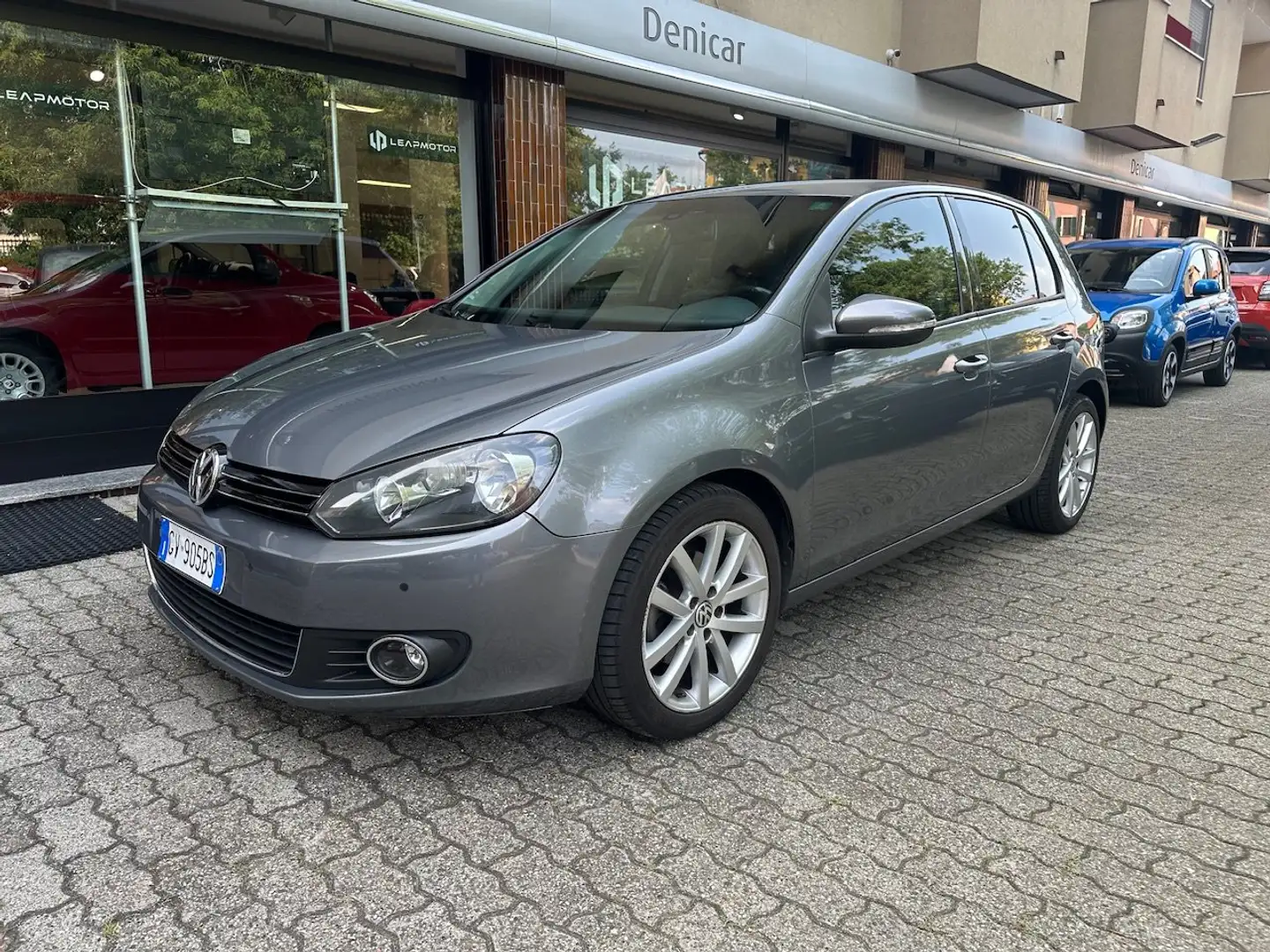 Volkswagen Golf Golf 1.4 TSI 122CV DSG 5p. Highline Šedá - 1