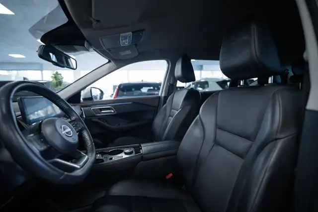 Nissan X-Trail view 7