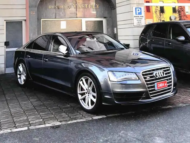 Audi S8 V8 biturbo quattro 4.0 520 CV