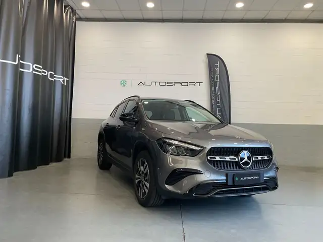 Mercedes-Benz GLA 200 GLA 200 Automatic Progressive Advanced