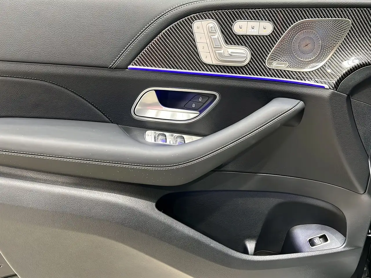 Mercedes-Benz GLE 53 AMG 4M+ DISTR+NIGHT+Burm+Memo+HuD+AHK+360 12