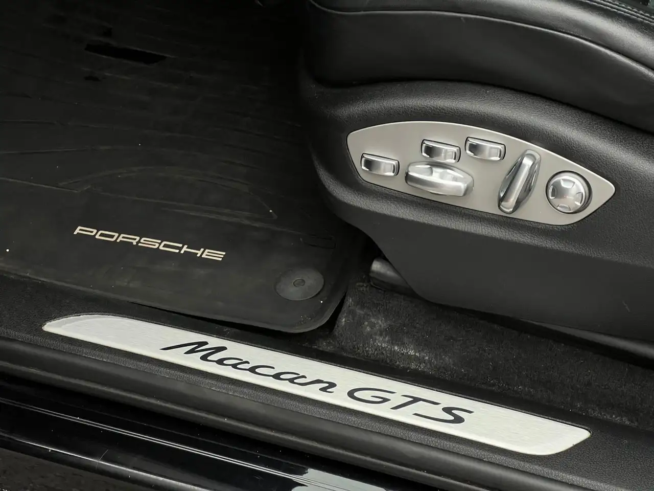 Porsche Macan снимка Porsche Macan