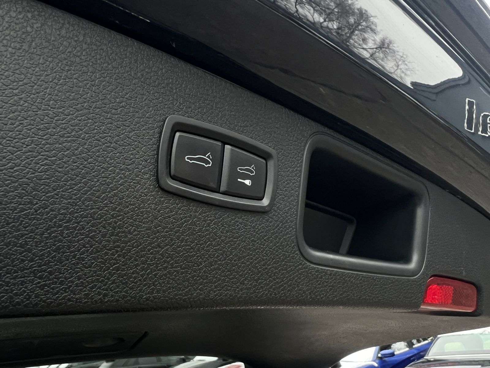 2018 Porsche Macan GTS thumb 32