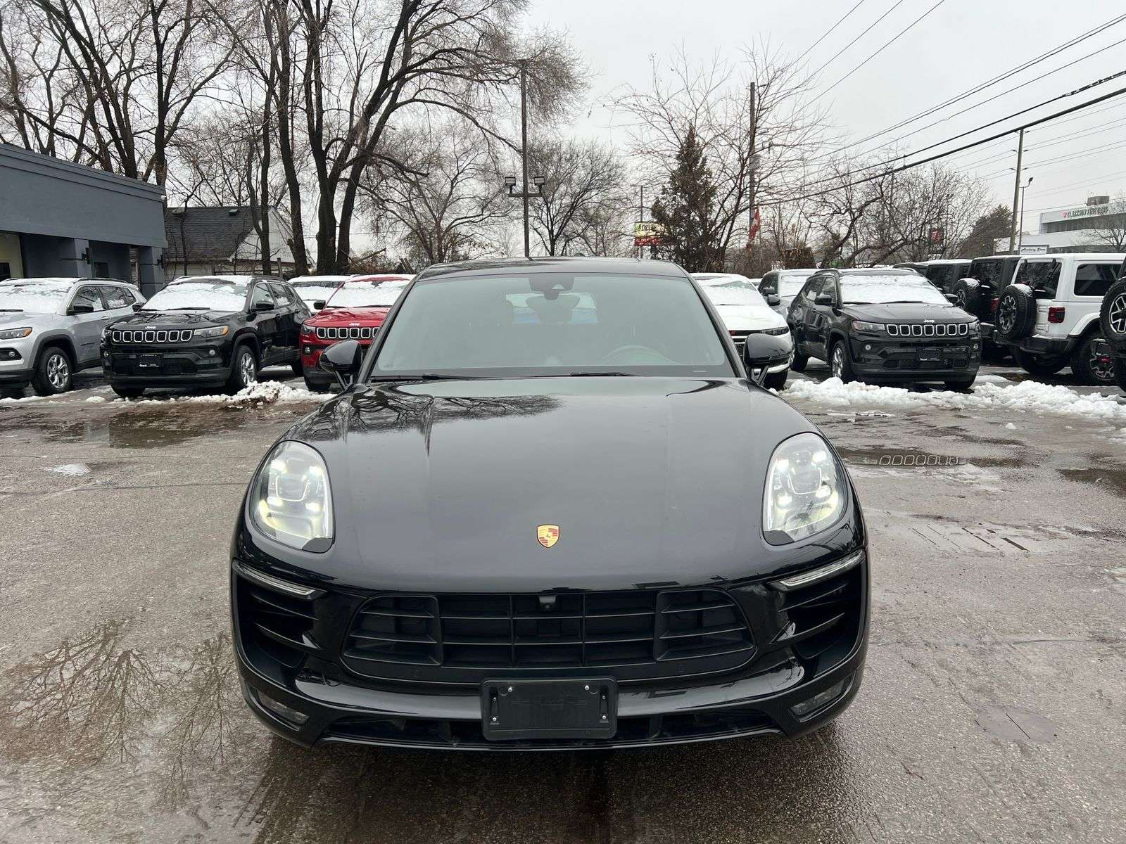 2018 Porsche Macan GTS alt 2