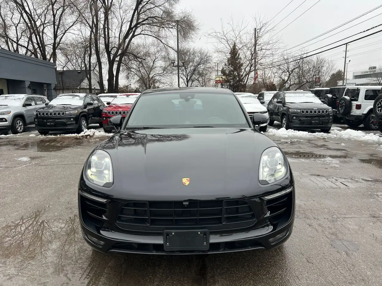 Porsche Macan снимка Porsche Macan