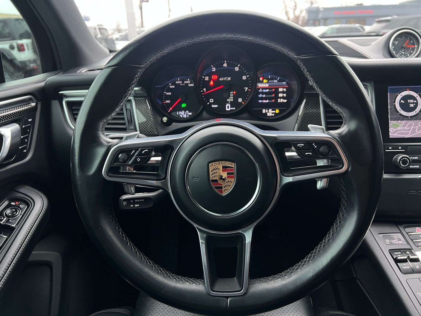 2018 Porsche Macan GTS thumb 17