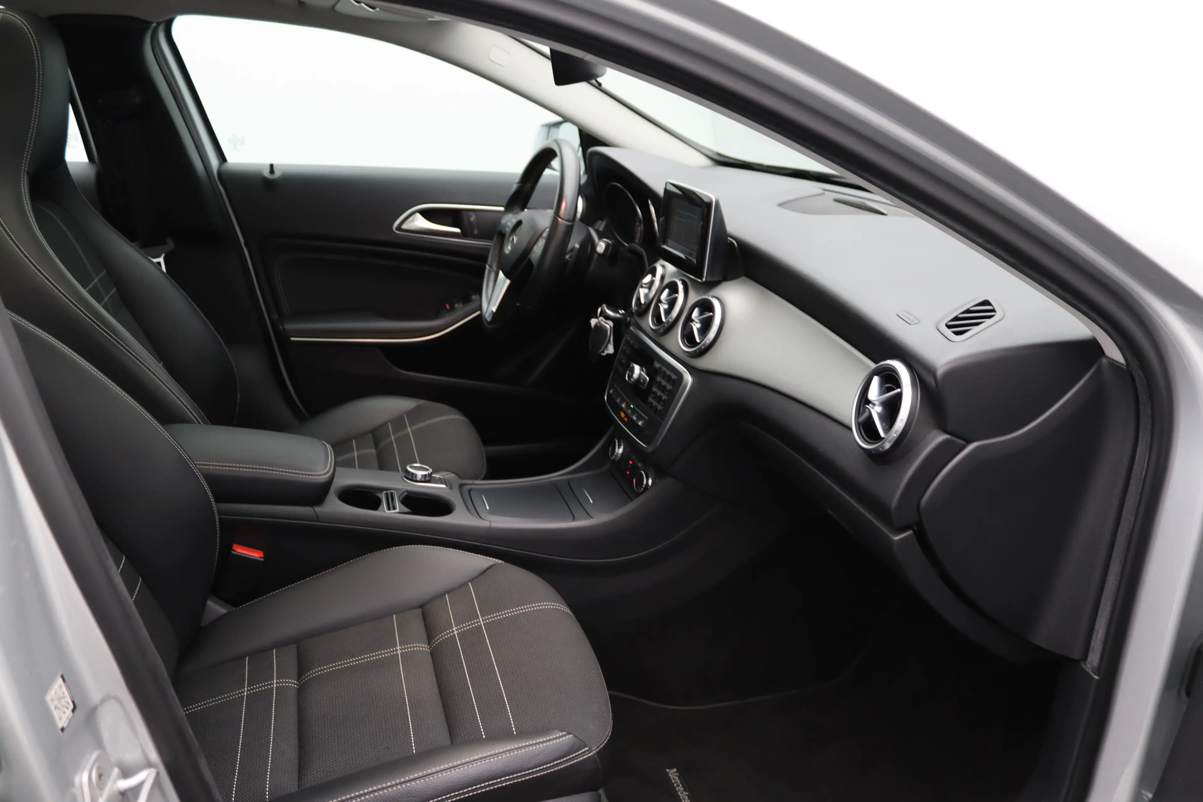 Mercedes-Benz GLA 200 Ambition Comfort | Airco | Bandenspanningscontrole — photo 14