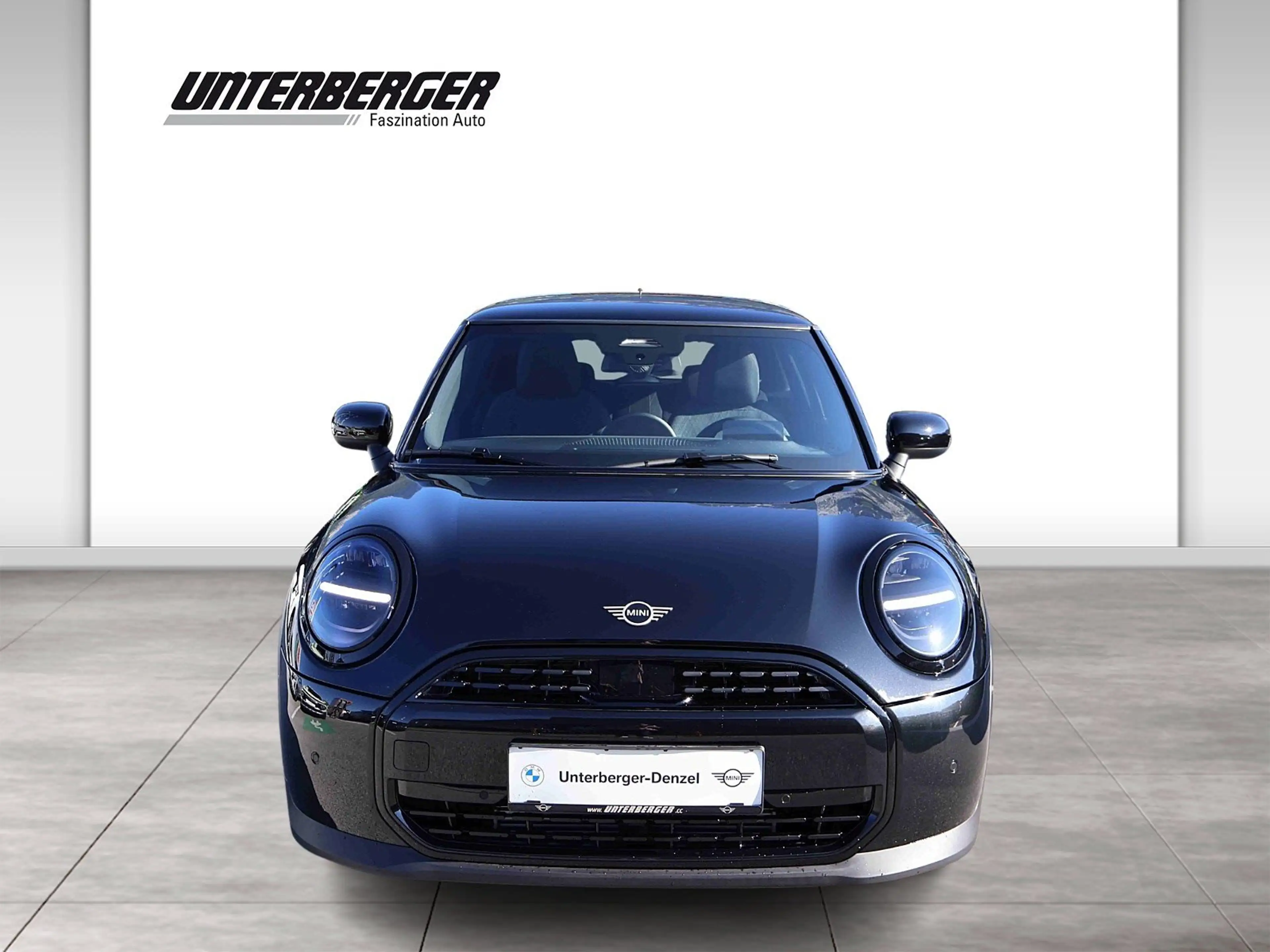 MINI Cooper C Blackyard — photo 5