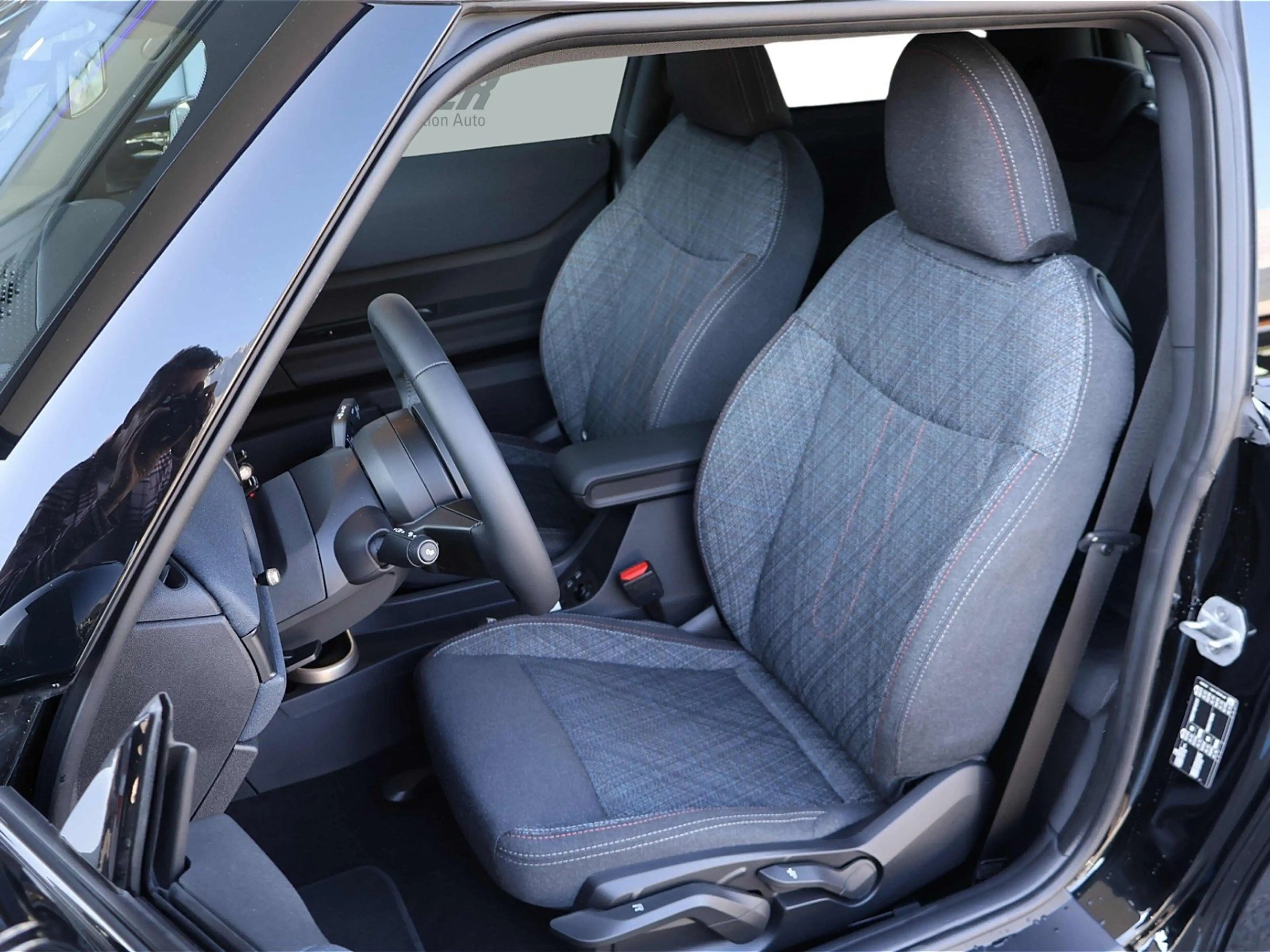 MINI Cooper C Blackyard — photo 8