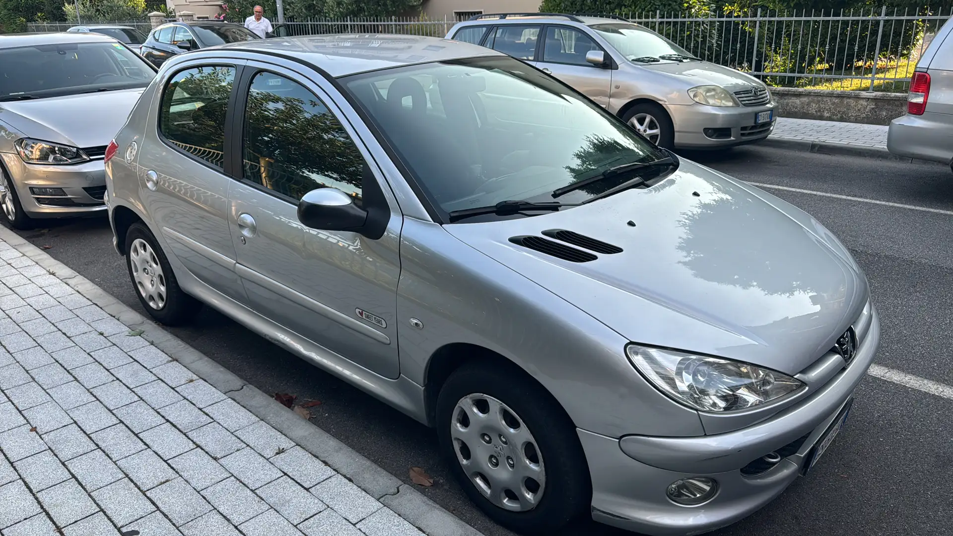 Peugeot 206 75 Petit Filou Cool - 1
