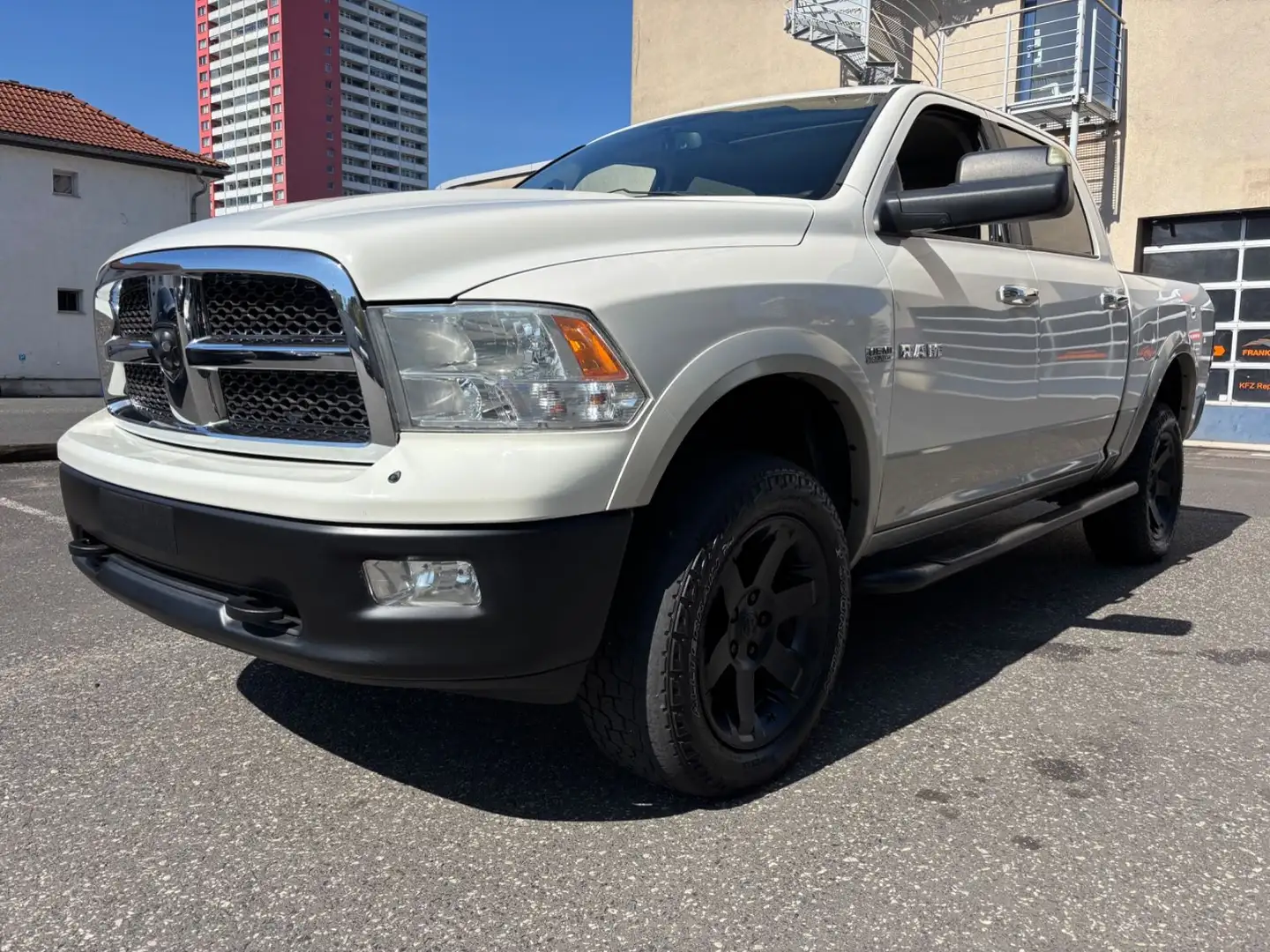 Dodge RAM 5.7 V8 4x4 CrewCab *LPG Gas BigFoot Laremie* Fehér - 1