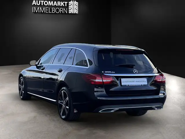 Mercedes-Benz C-Class view 5
