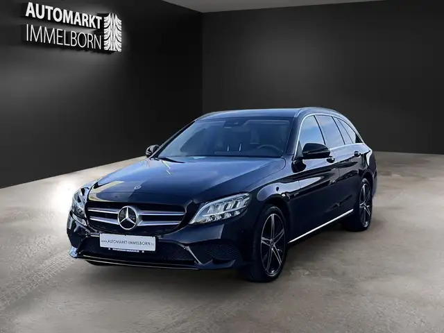 Mercedes-Benz C-Class view 3