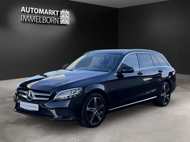 Mercedes-Benz C-Class view 4