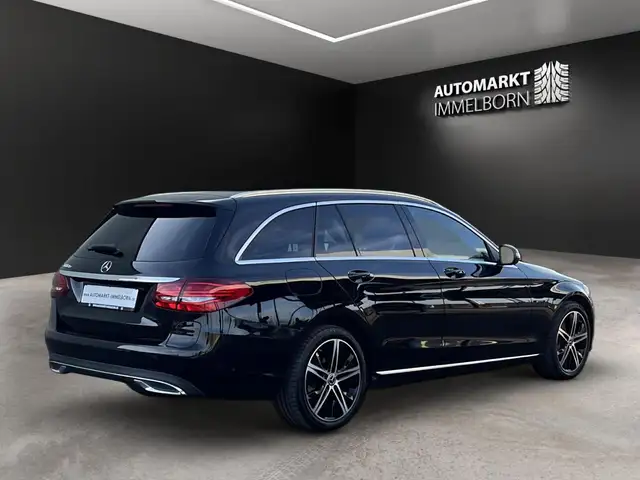 Mercedes-Benz C-Class view 8