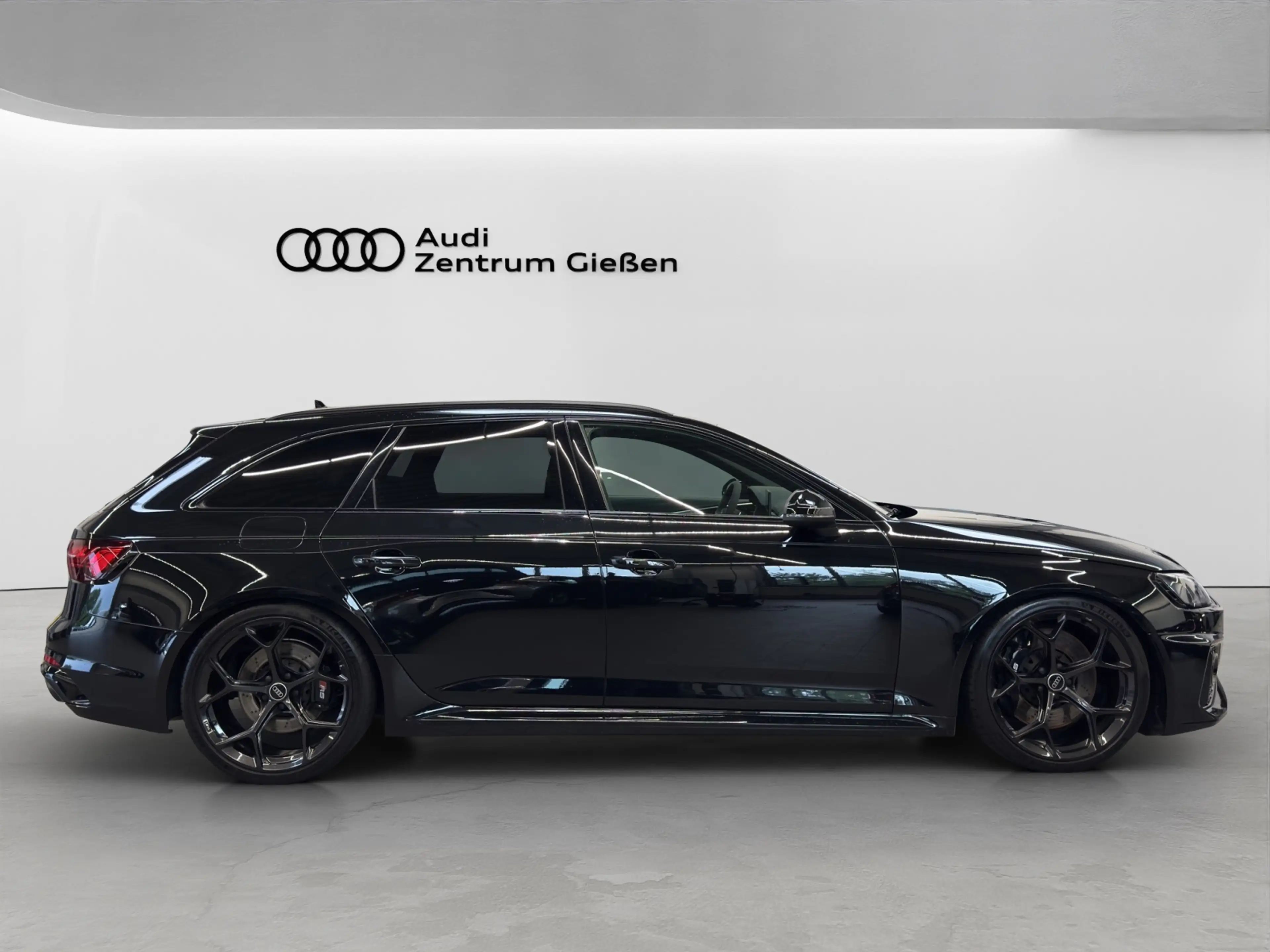 Audi RS4 RS 4 Avant 2.9 TFSI quattro Black competition p... — photo 7