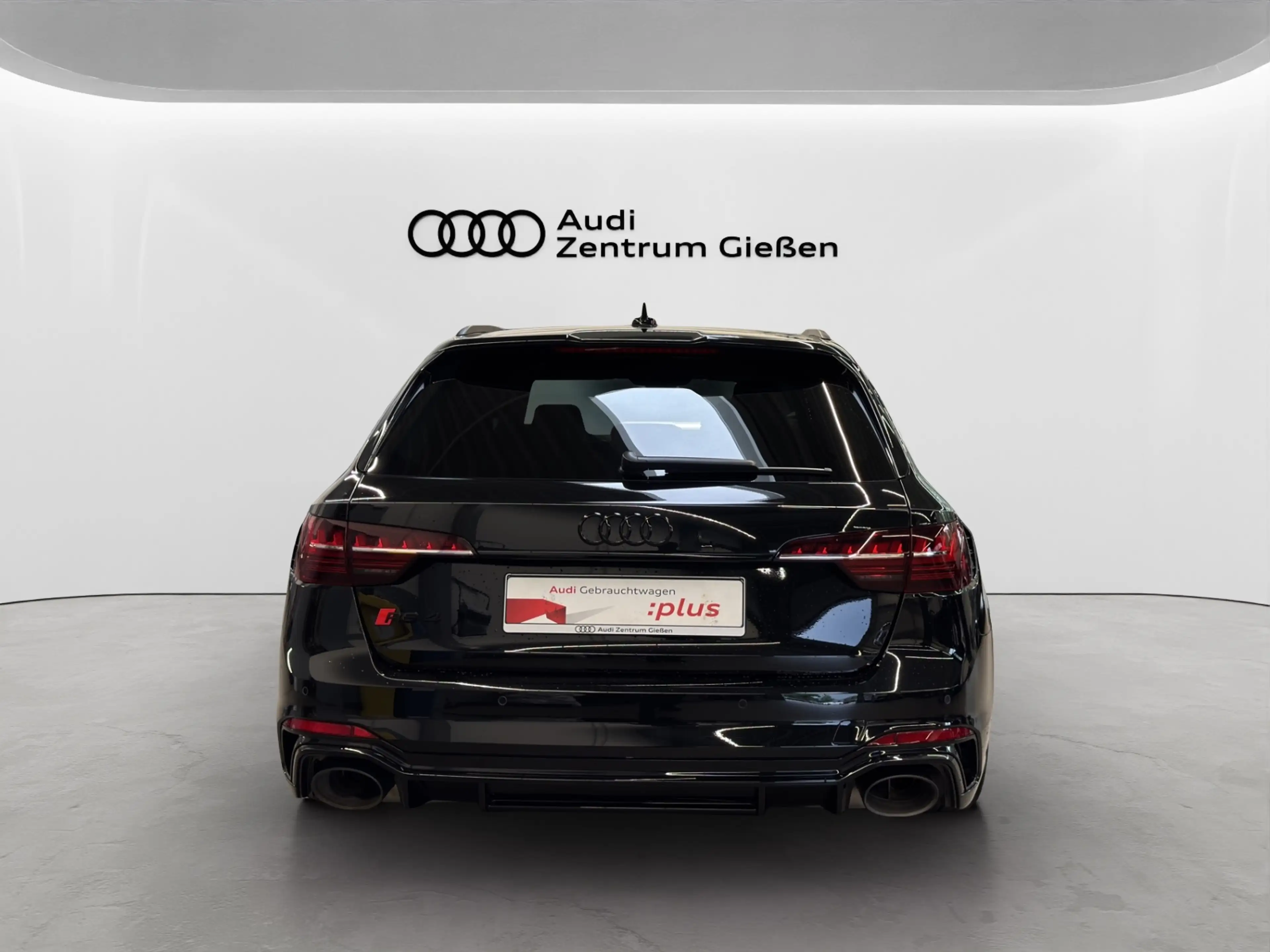 Audi RS4 RS 4 Avant 2.9 TFSI quattro Black competition p... — photo 4