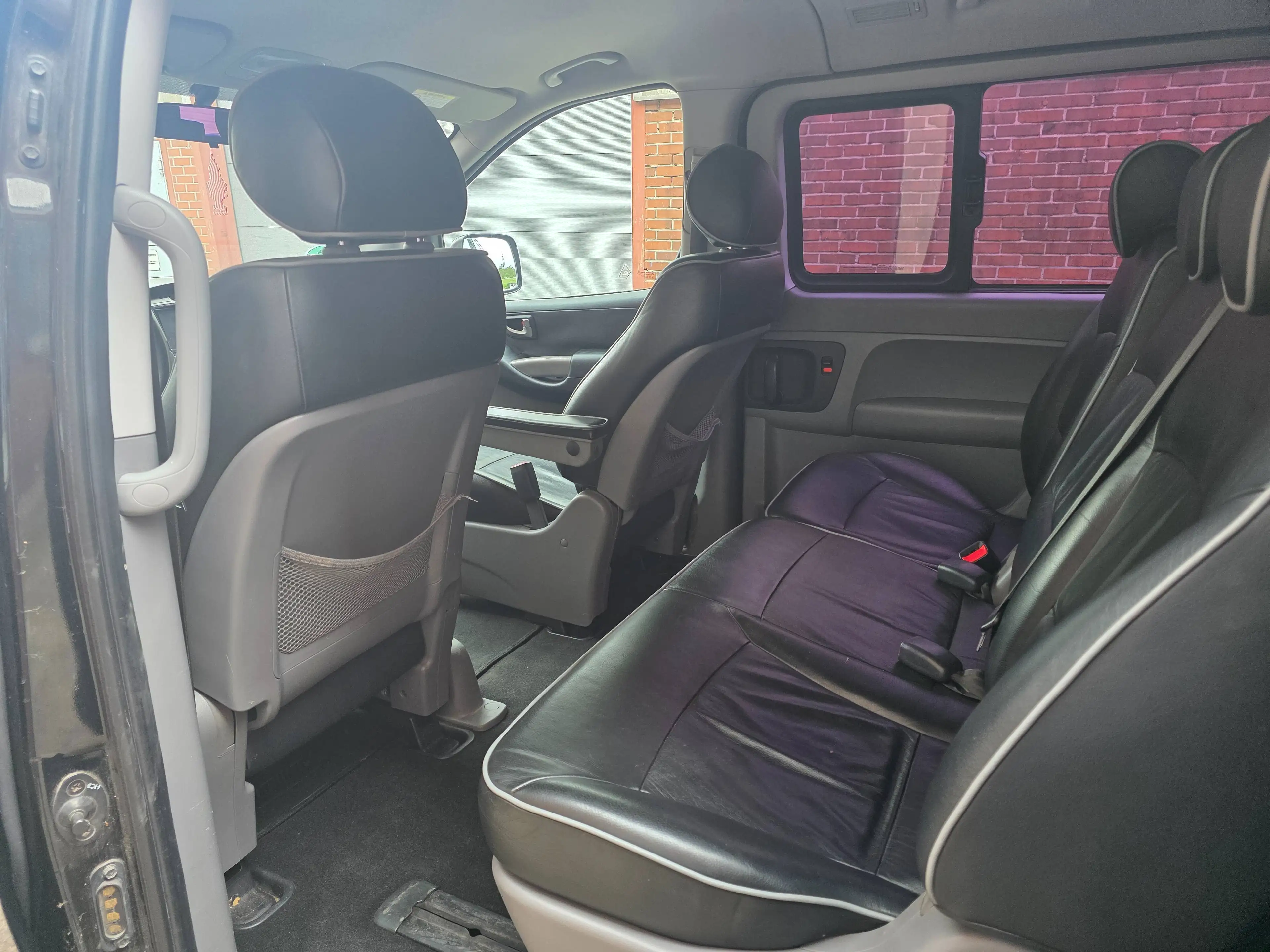 Hyundai H-1 Travel Premium — photo 7