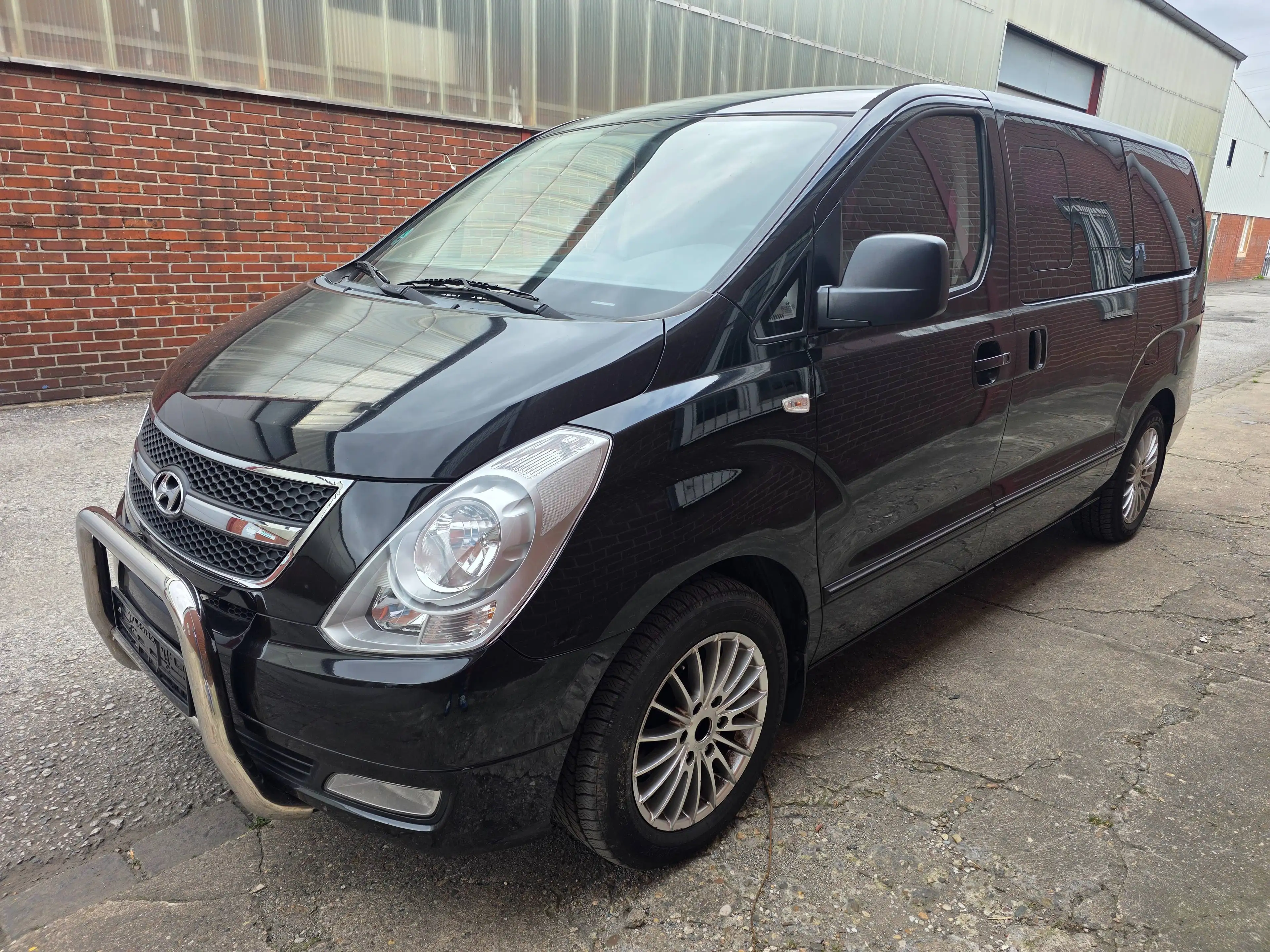 Hyundai H-1 Travel Premium