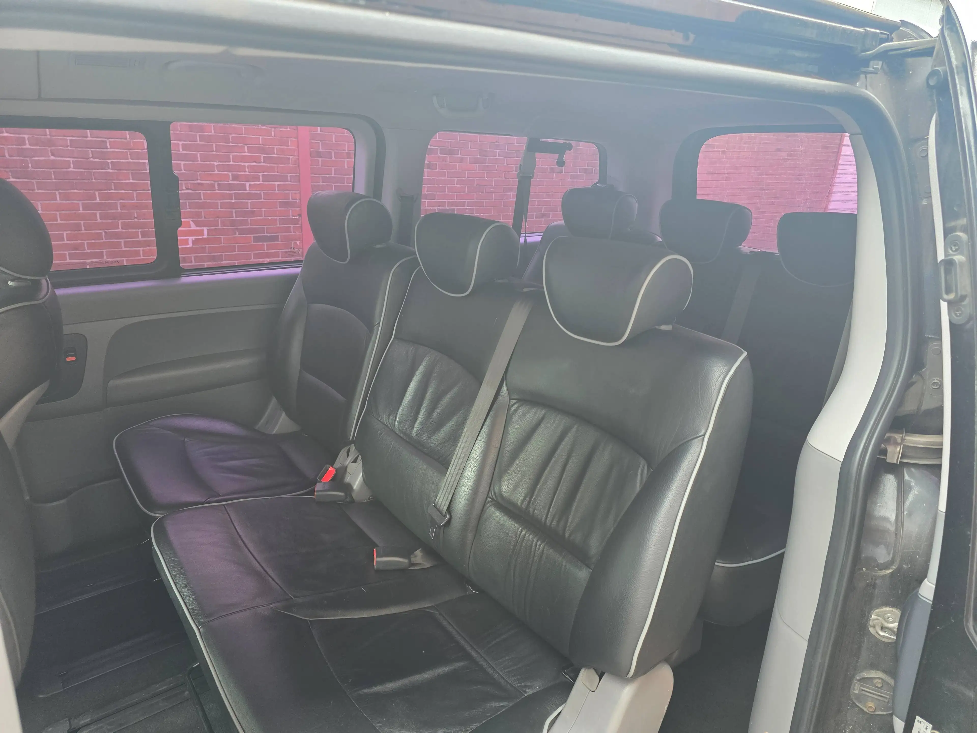 Hyundai H-1 Travel Premium — photo 6