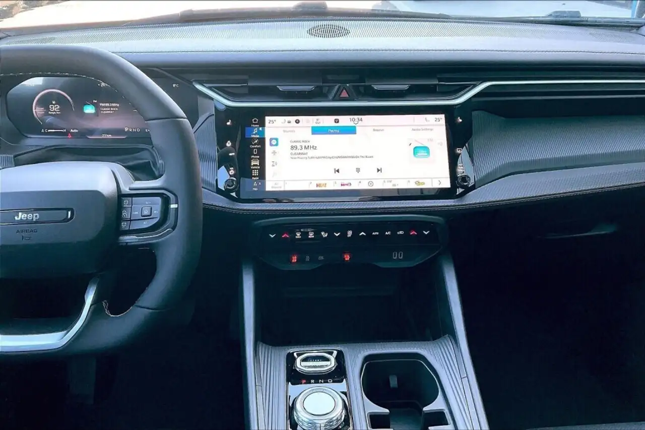 Jeep Cherokee снимка Jeep Cherokee