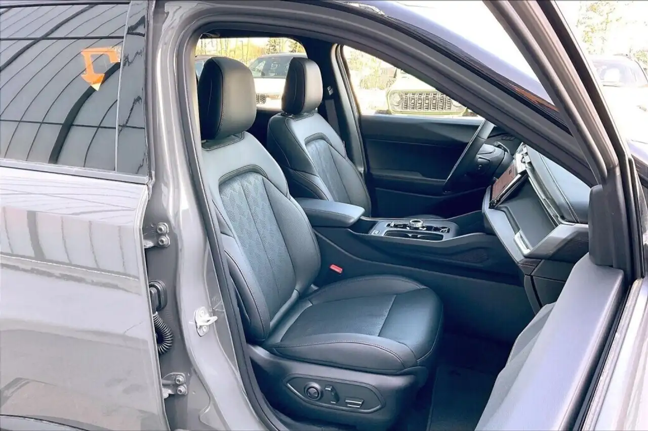 Jeep Cherokee снимка Jeep Cherokee