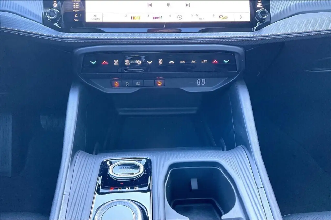 Jeep Cherokee снимка Jeep Cherokee