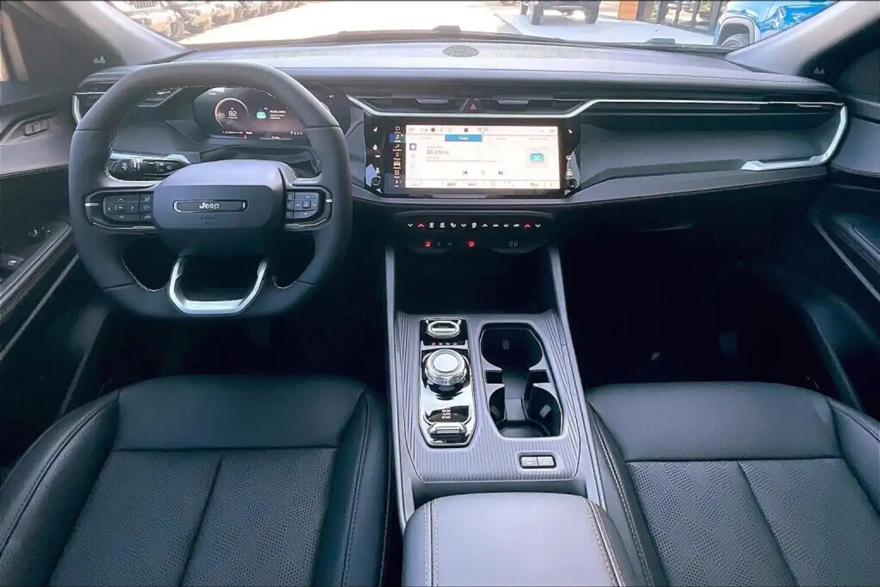 Jeep Cherokee снимка Jeep Cherokee