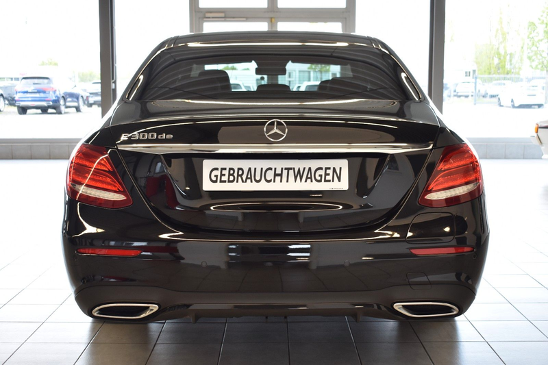 Mercedes-Benz E 220 / E300de AMG-LINE/NIGHT-P./WIDESCREEN/AMBI — photo 6