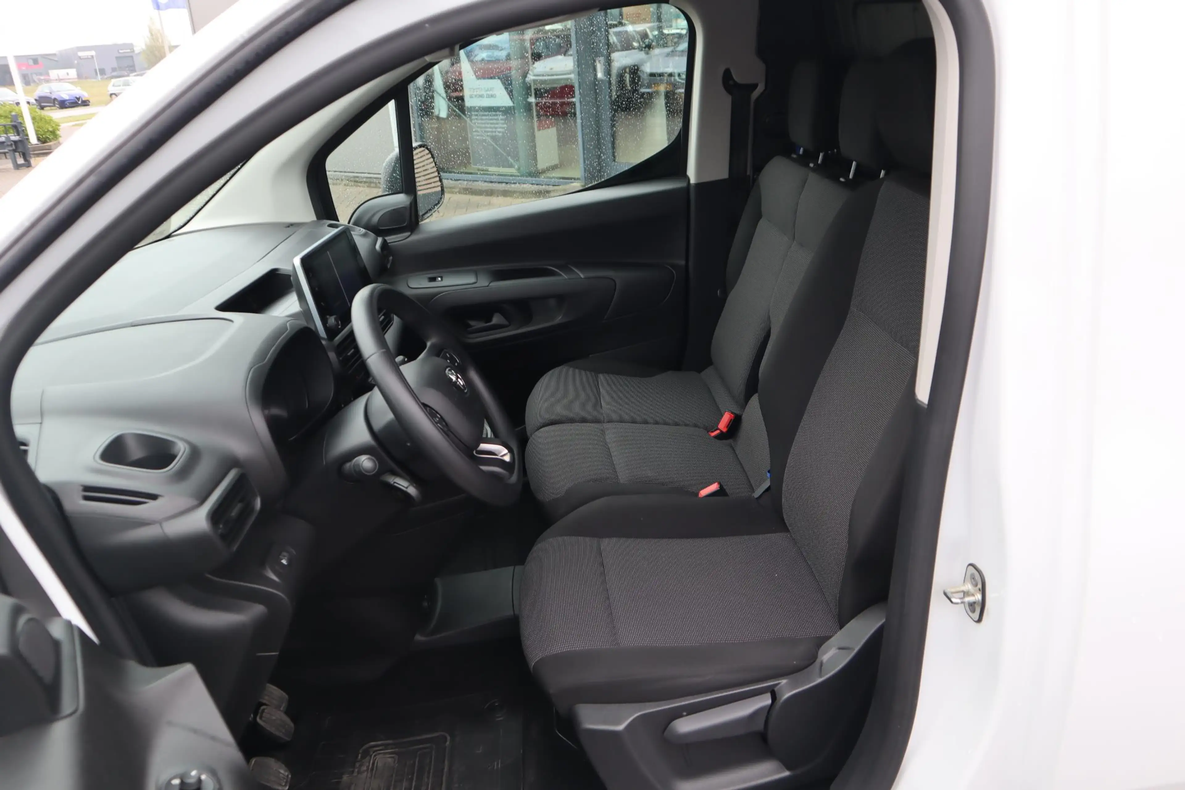 Toyota Proace City 1.5 D-4D COOL L2 3-PERS AIRCO CRUISE BETIMMERD P-S — photo 13