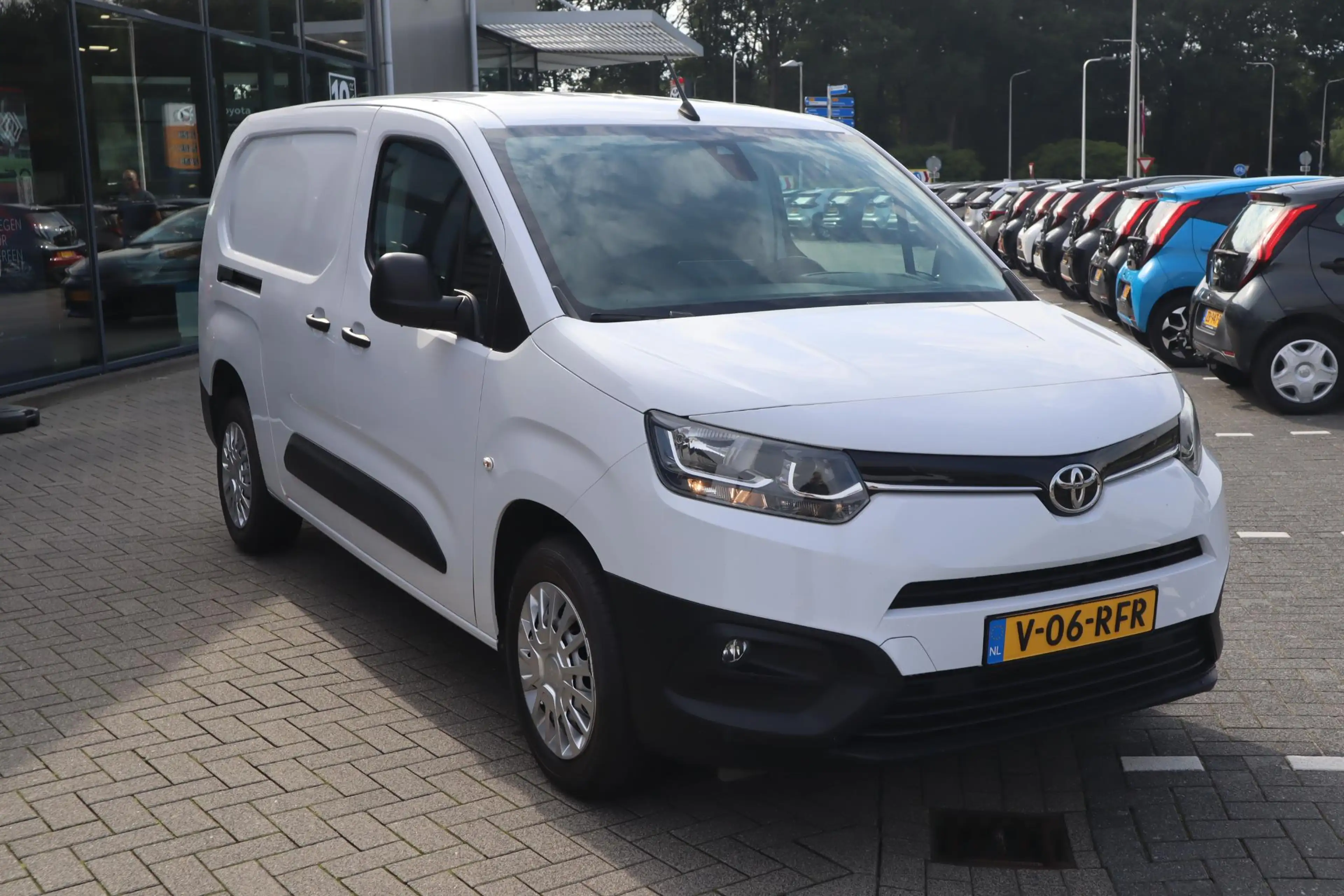 Toyota Proace City 1.5 D-4D COOL L2 3-PERS AIRCO CRUISE BETIMMERD P-S — photo 10